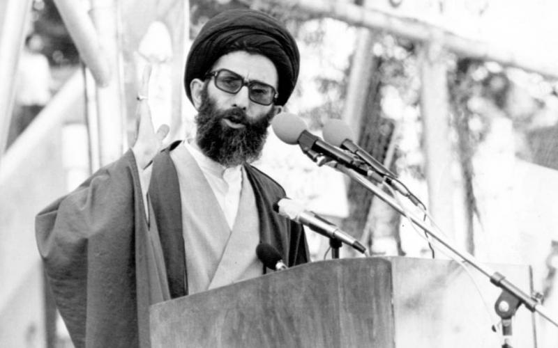 Biografía del ayatolá Jameneí, el líder de la Revolución islámica