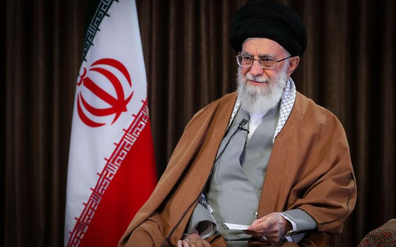 El imam Jameneí admite indultos y reducciones de penas de presos
