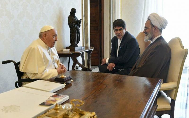 El ayatolá Jameneí al papa: «Esperamos que siga esforzándose por defender a los oprimidos en Palestina y en Yemen»
