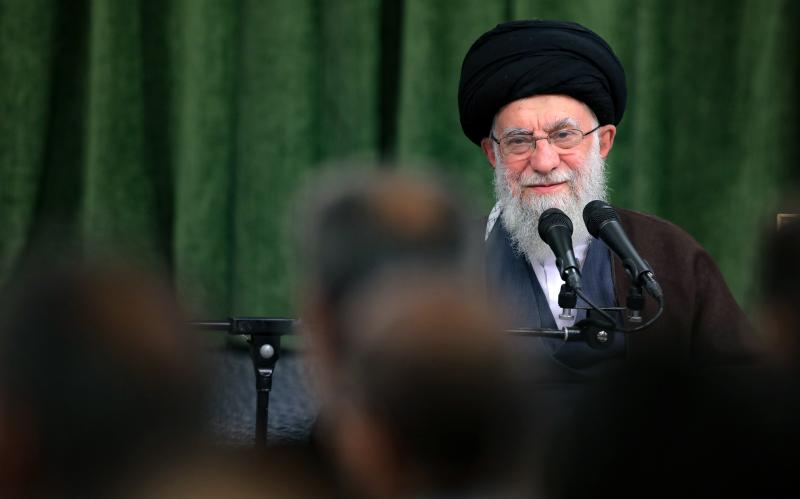 El Líder de la Revolución Islámica indulta o reduce penas de 2000 presos por Eid al-Fitr